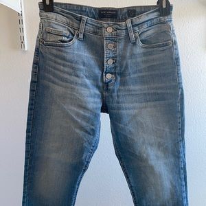 Lucky Brand High Rise ankle jeans. Size 8 light wash never worn.